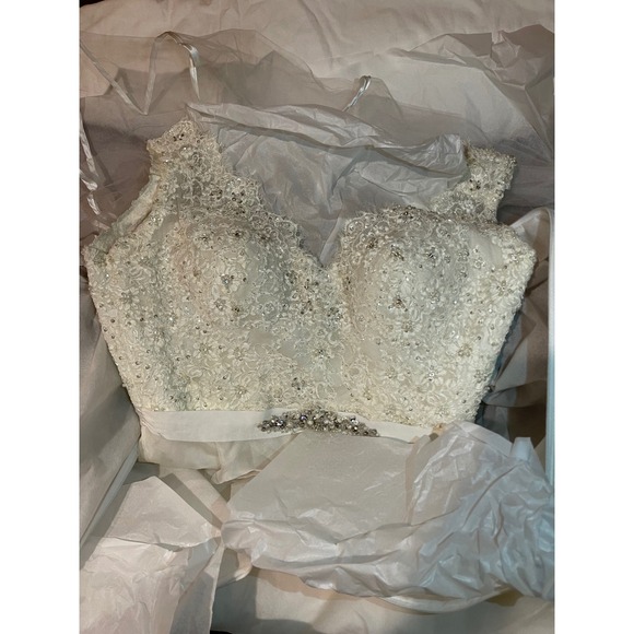 Maggie Sottero Wedding Dress Bridal Gown Lace Beaded Sleeveless White Size 12-14 - Picture 10 of 11